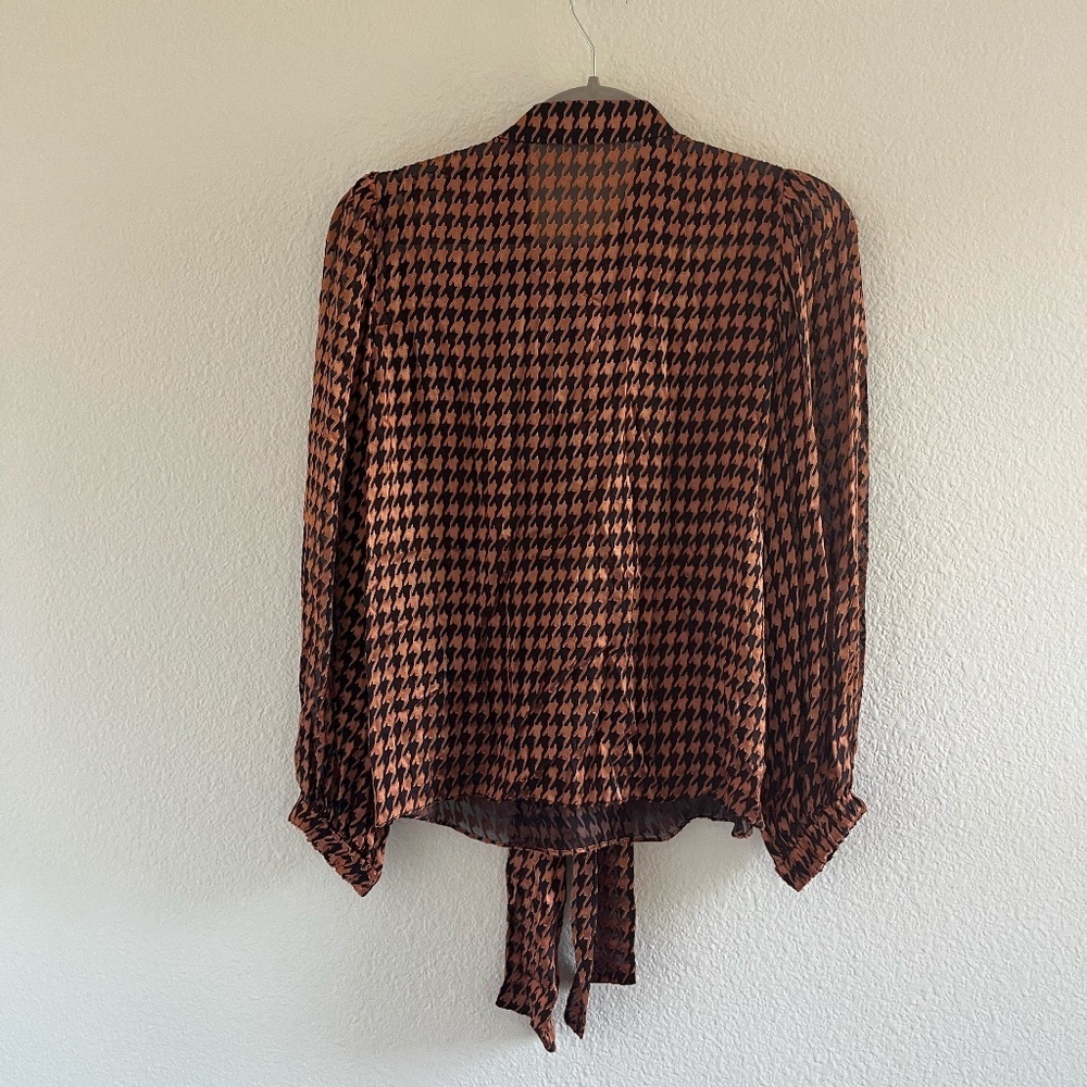 ALICE & OLIVIA | Lolita Houndstooth Devoré Semi-Sheer Chiffon Blouse | Size S - Picture 8 of 12